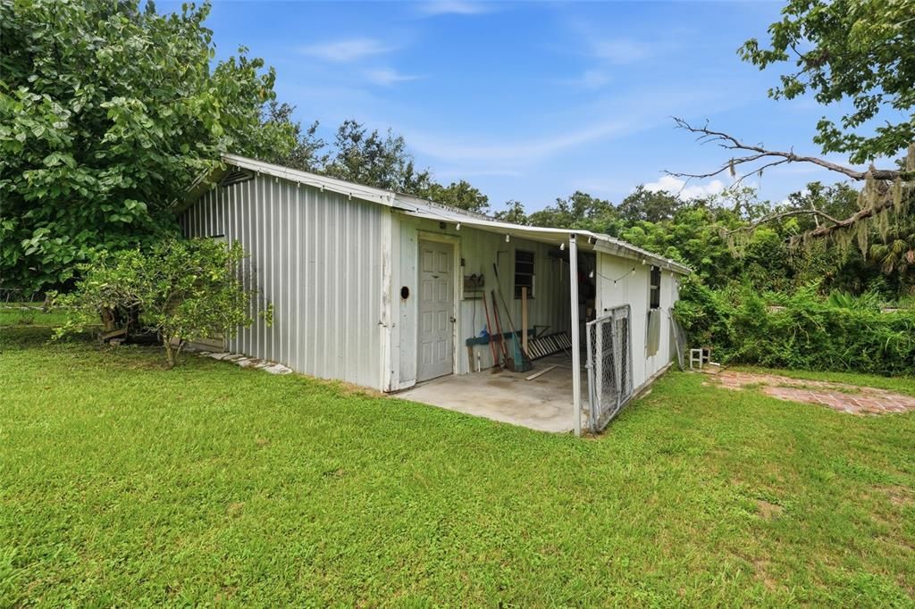 For Sale: $235,000 (3 beds, 2 baths, 1165 Square Feet)