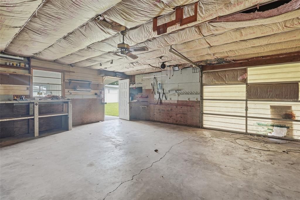 For Sale: $235,000 (3 beds, 2 baths, 1165 Square Feet)