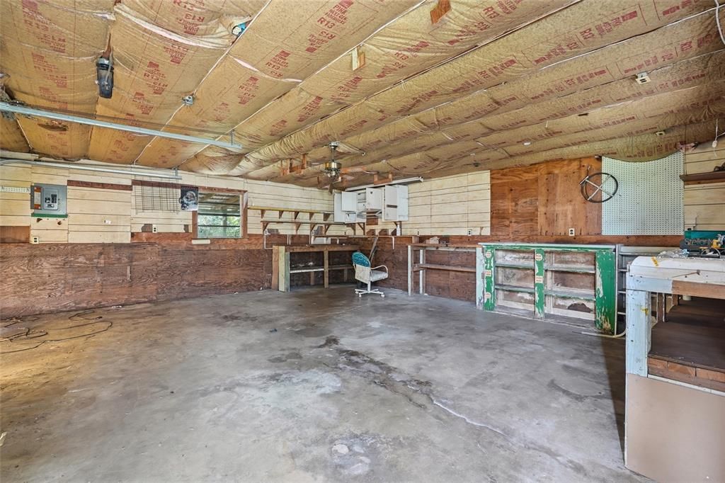 For Sale: $235,000 (3 beds, 2 baths, 1165 Square Feet)