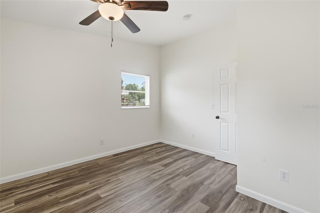 For Sale: $235,000 (3 beds, 2 baths, 1165 Square Feet)