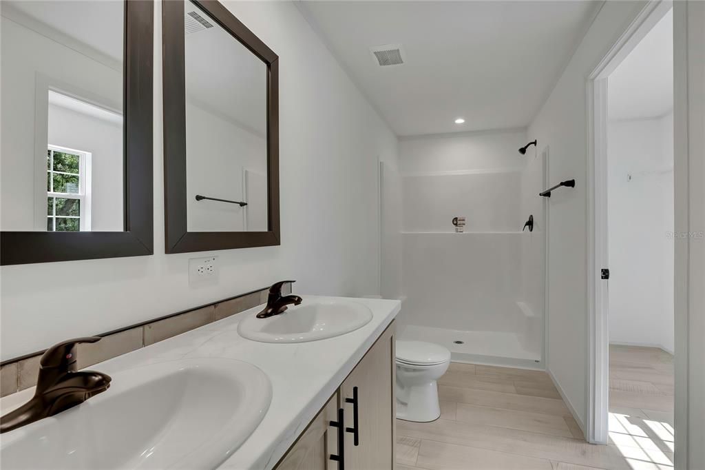 En Venta: $279,900 (3 camas, 2 baños, 1500 Pies cuadrados)