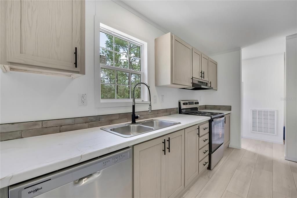 En Venta: $279,900 (3 camas, 2 baños, 1500 Pies cuadrados)