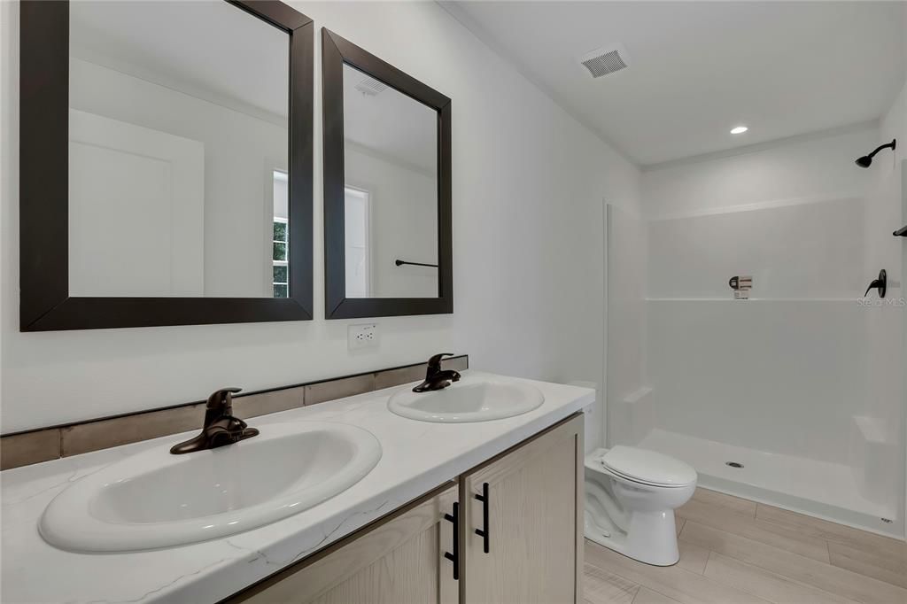 En Venta: $279,900 (3 camas, 2 baños, 1500 Pies cuadrados)
