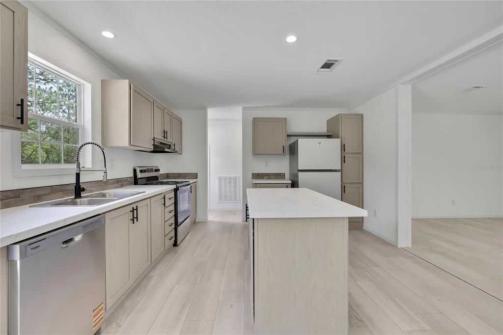 En Venta: $279,900 (3 camas, 2 baños, 1500 Pies cuadrados)