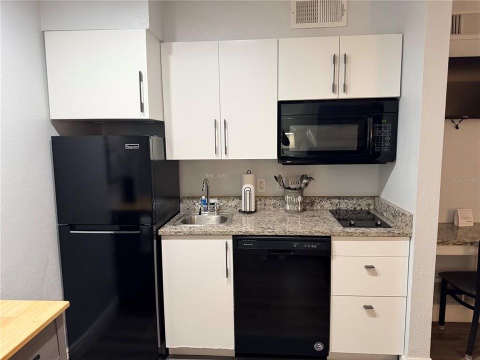 На продажу: $129,900 (1 спален, 1 ванн, 492 Квадратных фут)