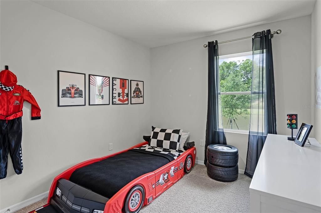 На продажу: $339,990 (4 спален, 2 ванн, 1665 Квадратных фут)