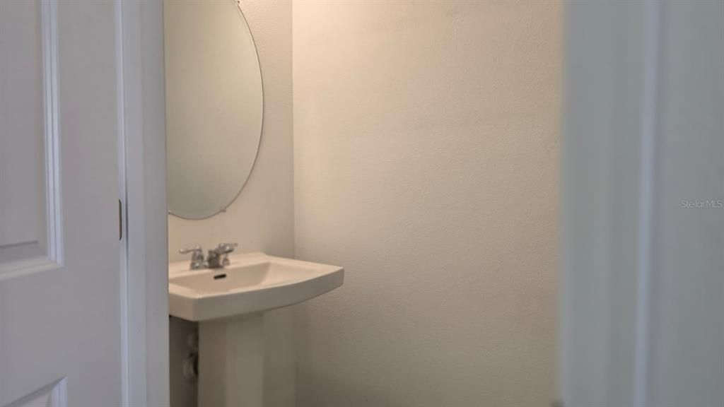 В аренду: $1,950 (3 спален, 2 ванн, 1407 Квадратных фут)