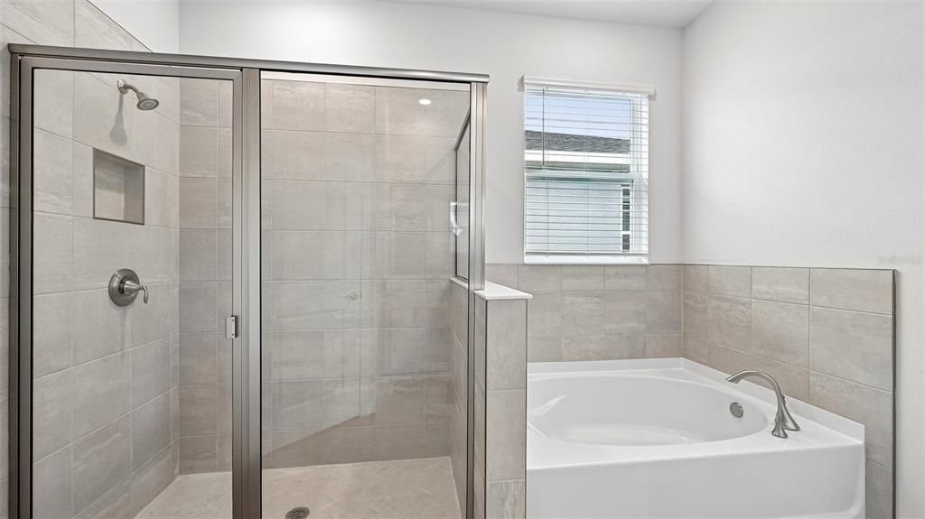For Sale: $478,990 (3 beds, 2 baths, 1844 Square Feet)
