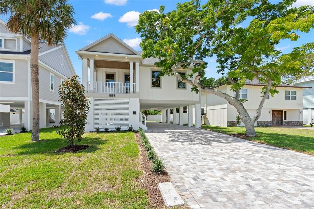 For Sale: $767,500 (4 beds, 2 baths, 1745 Square Feet)