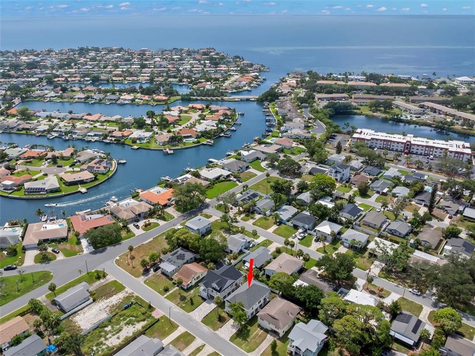 For Sale: $767,500 (4 beds, 2 baths, 1745 Square Feet)