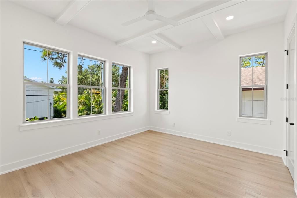For Sale: $767,500 (4 beds, 2 baths, 1745 Square Feet)