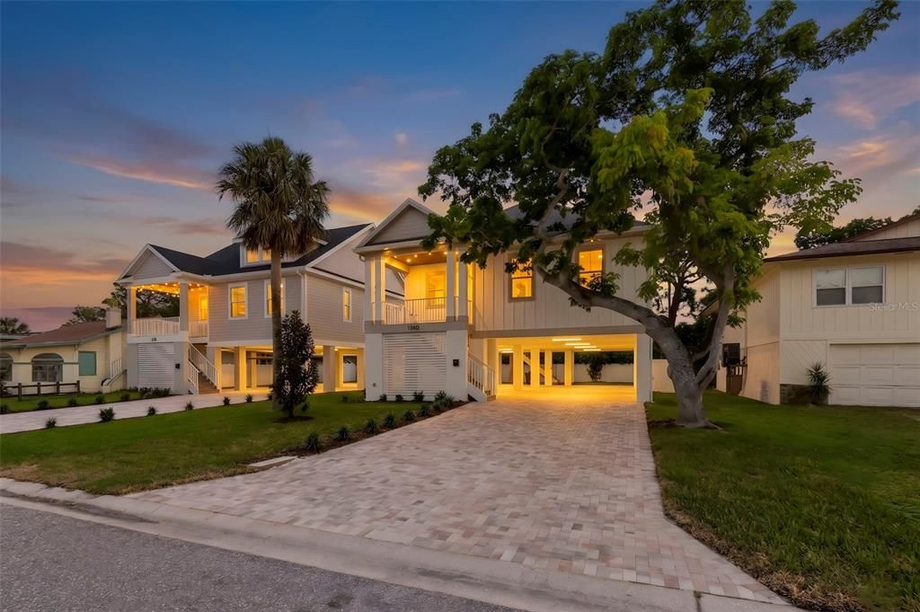 For Sale: $767,500 (4 beds, 2 baths, 1745 Square Feet)