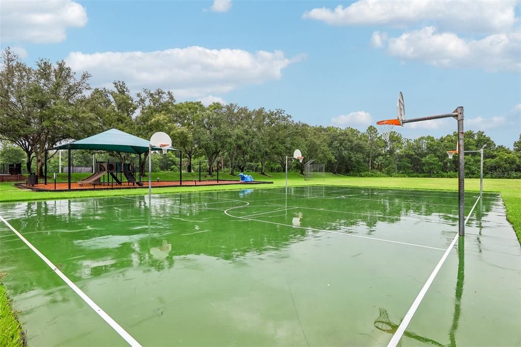 For Sale: $539,900 (4 beds, 2 baths, 2044 Square Feet)