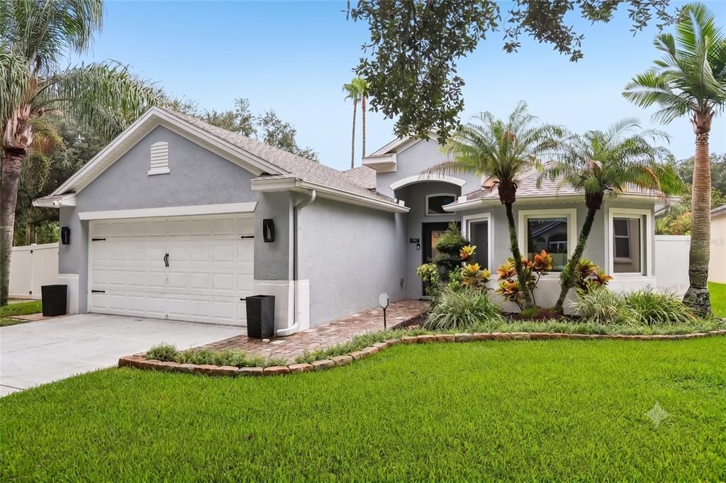 For Sale: $539,900 (4 beds, 2 baths, 2044 Square Feet)