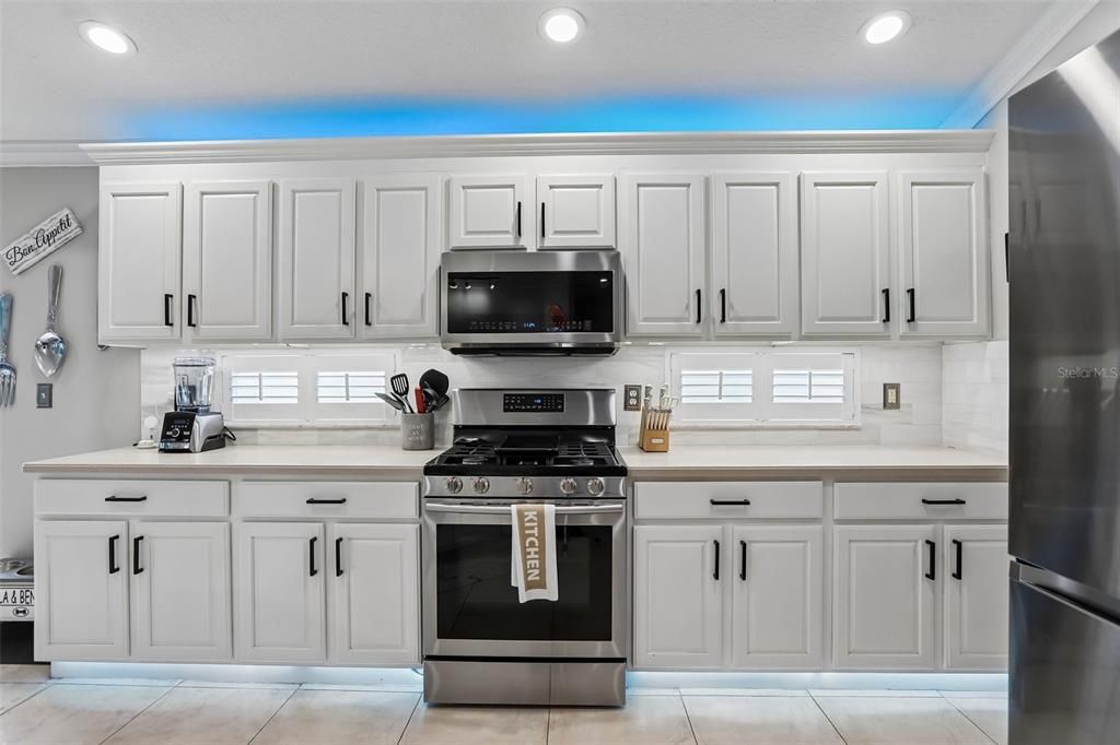 For Sale: $539,900 (4 beds, 2 baths, 2044 Square Feet)