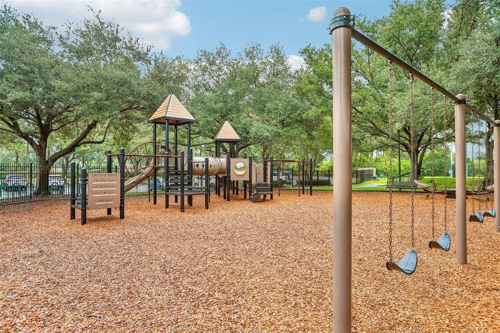 For Sale: $539,900 (4 beds, 2 baths, 2044 Square Feet)