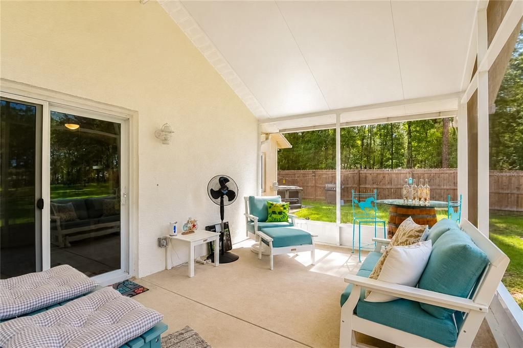 En Venta: $699,900 (3 camas, 2 baños, 2188 Pies cuadrados)