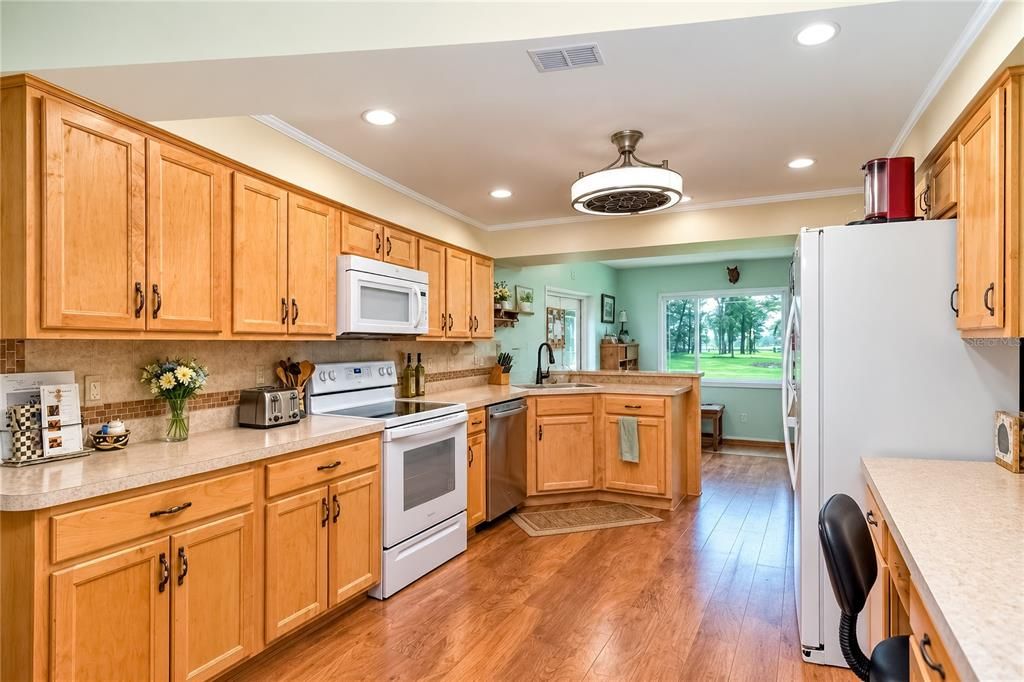 En Venta: $699,900 (3 camas, 2 baños, 2188 Pies cuadrados)