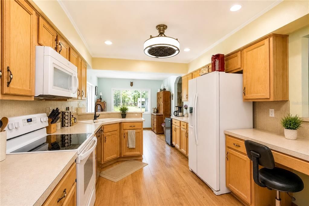 En Venta: $699,900 (3 camas, 2 baños, 2188 Pies cuadrados)