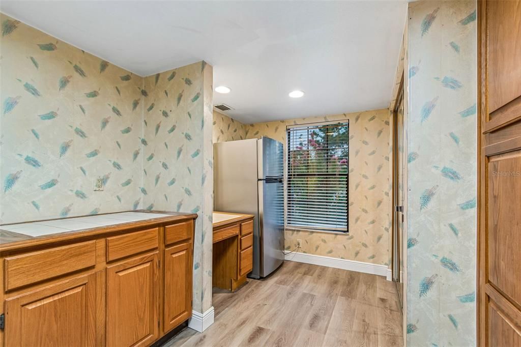 На продажу: $249,900 (2 спален, 2 ванн, 1370 Квадратных фут)