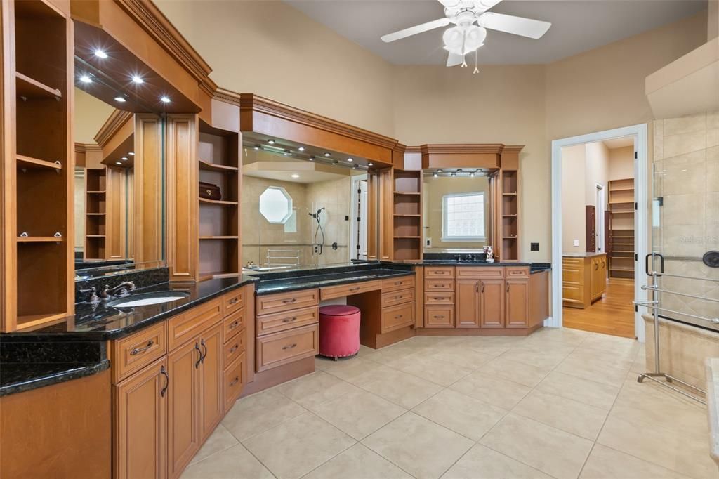 En Venta: $2,795,000 (5 camas, 6 baños, 5794 Pies cuadrados)