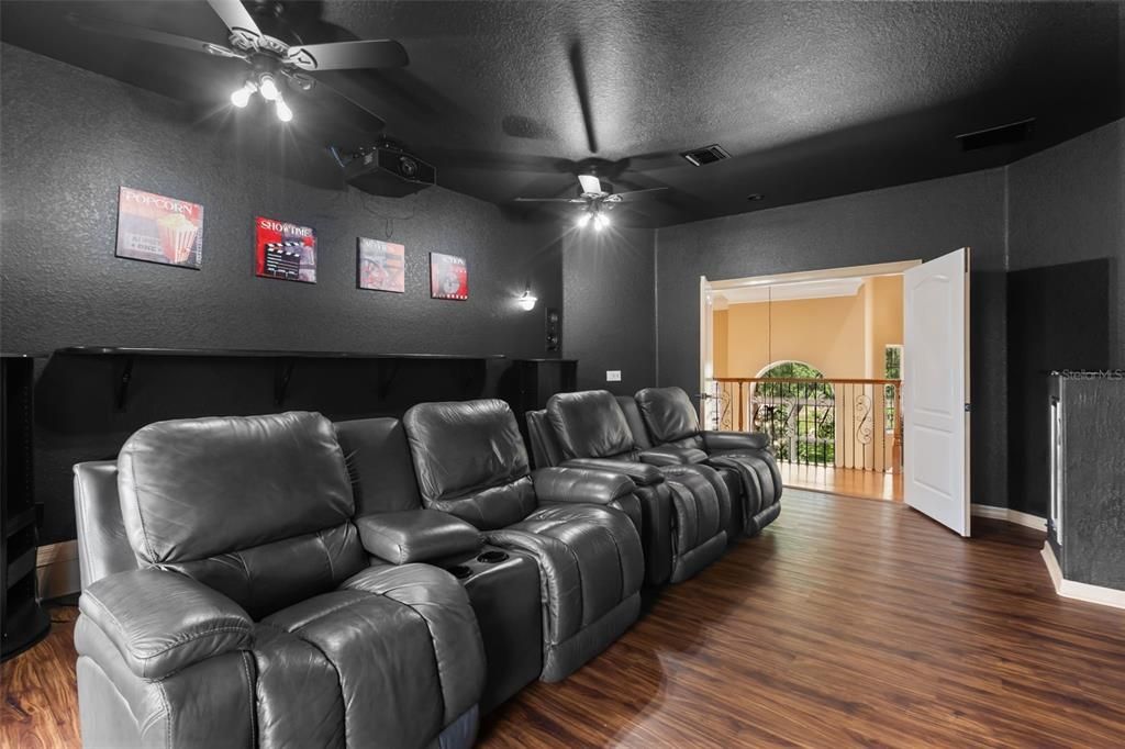 En Venta: $2,795,000 (5 camas, 6 baños, 5794 Pies cuadrados)