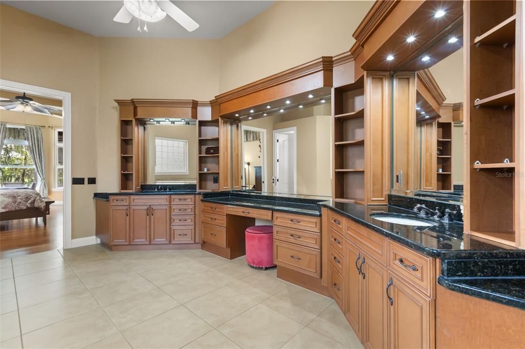 En Venta: $2,795,000 (5 camas, 6 baños, 5794 Pies cuadrados)