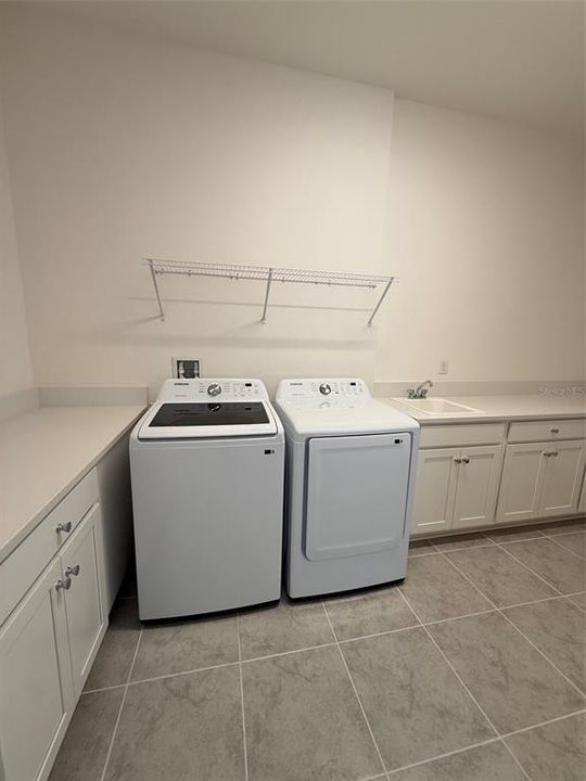 En Venta: $330,000 (2 camas, 2 baños, 1351 Pies cuadrados)
