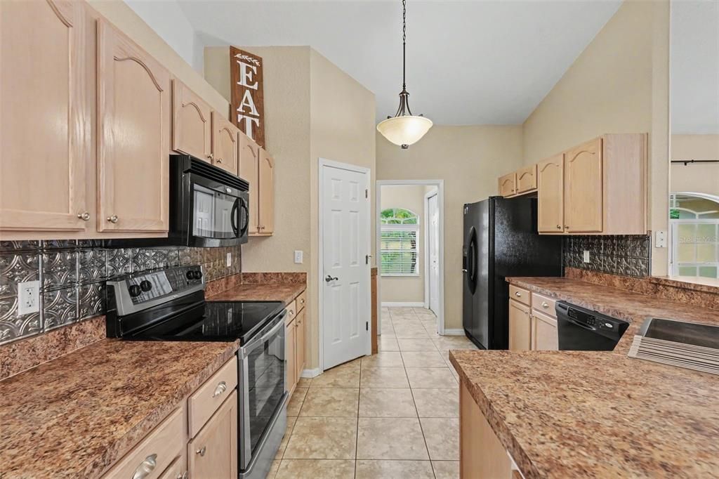En Venta: $479,900 (3 camas, 2 baños, 1860 Pies cuadrados)