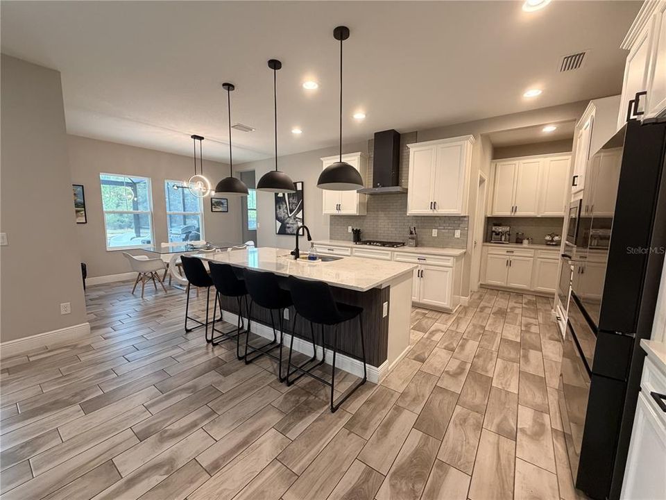 En Renta: $4,500 (4 camas, 3 baños, 3182 Pies cuadrados)