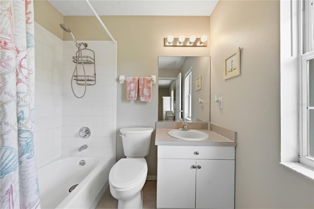 For Sale: $258,000 (3 beds, 2 baths, 1380 Square Feet)