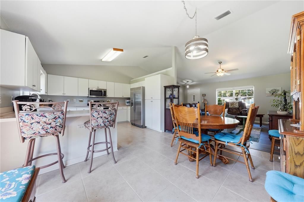 For Sale: $258,000 (3 beds, 2 baths, 1380 Square Feet)