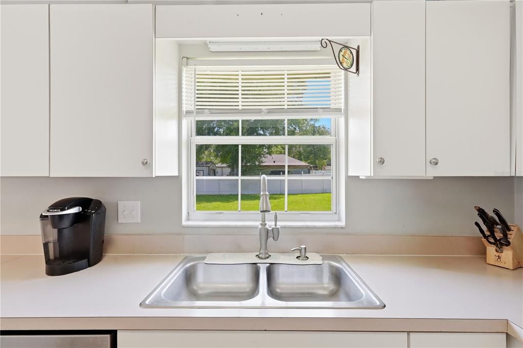 For Sale: $258,000 (3 beds, 2 baths, 1380 Square Feet)