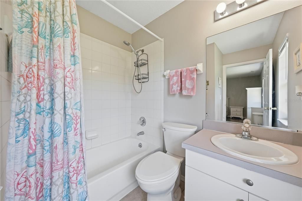 For Sale: $258,000 (3 beds, 2 baths, 1380 Square Feet)