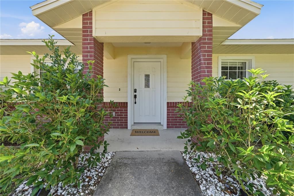 For Sale: $258,000 (3 beds, 2 baths, 1380 Square Feet)