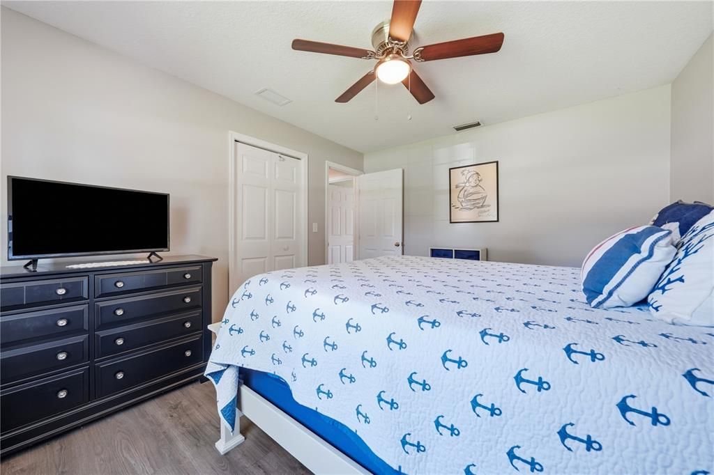 For Sale: $258,000 (3 beds, 2 baths, 1380 Square Feet)