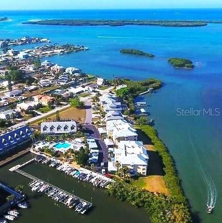 На продажу: $598,000 (2 спален, 2 ванн, 1405 Квадратных фут)