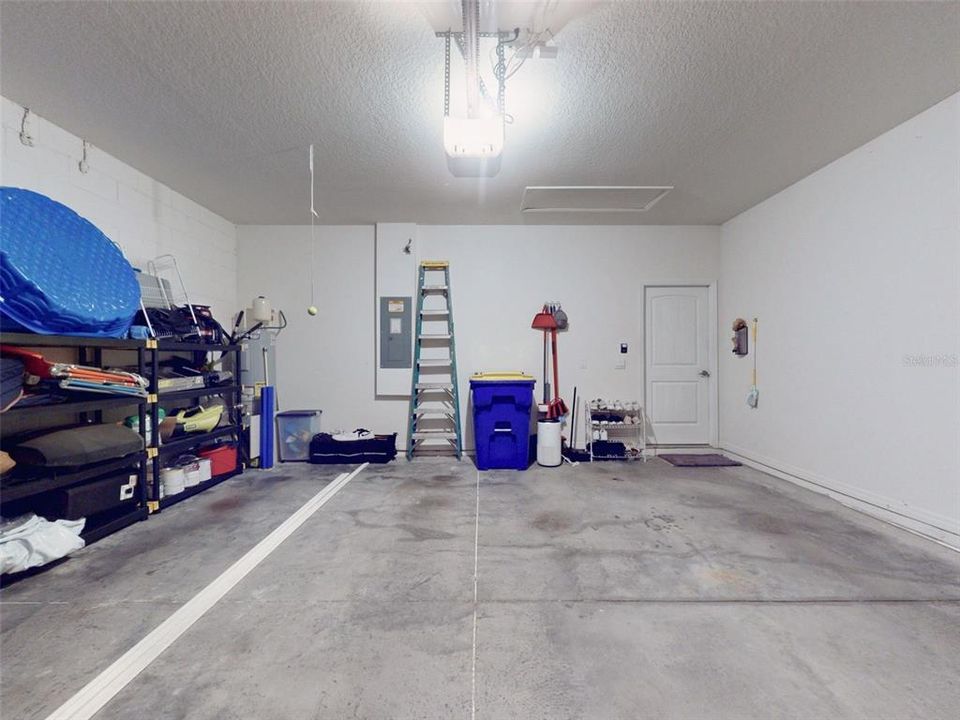 Activo con contrato: $384,900 (3 camas, 2 baños, 1722 Pies cuadrados)
