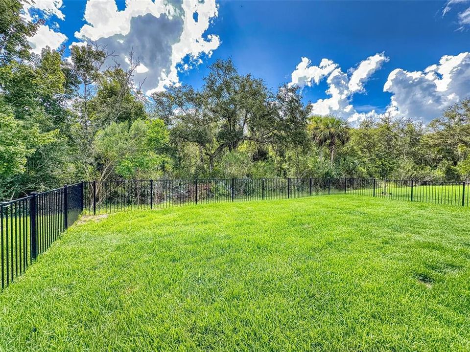 Activo con contrato: $384,900 (3 camas, 2 baños, 1722 Pies cuadrados)