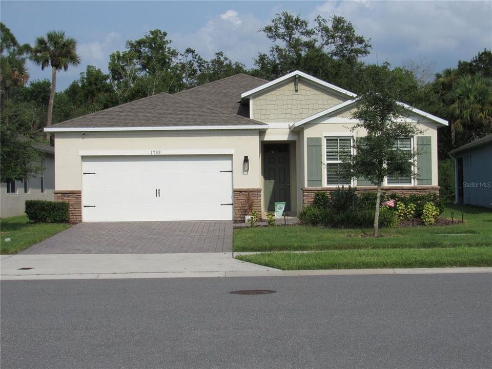 For Sale: $405,000 (3 beds, 2 baths, 1722 Square Feet)