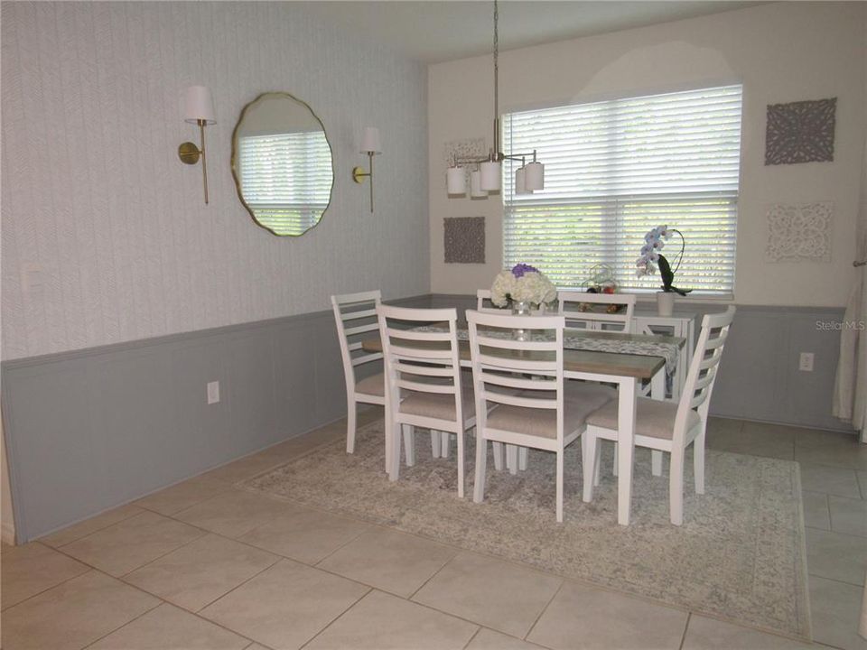 For Sale: $405,000 (3 beds, 2 baths, 1722 Square Feet)