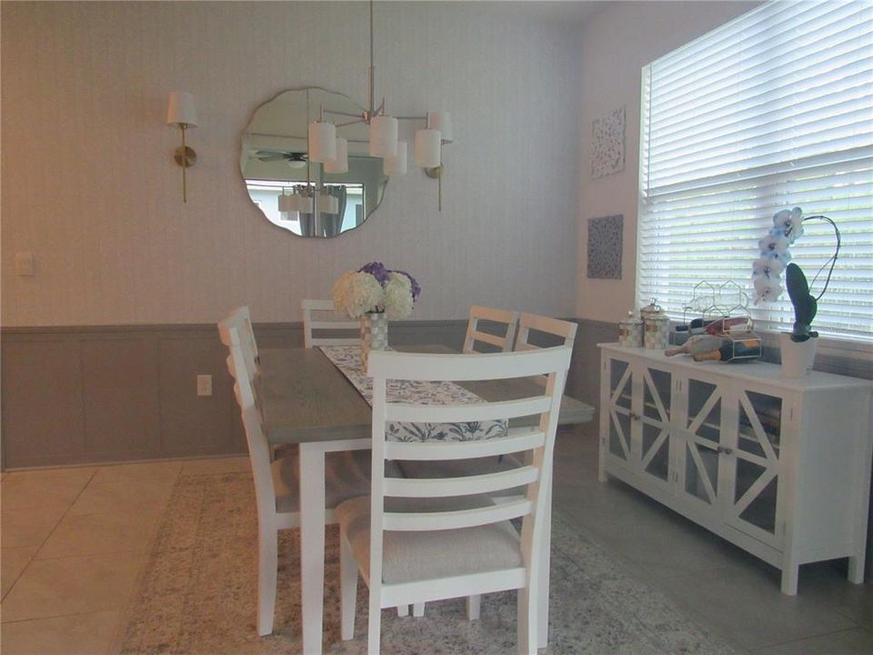 For Sale: $405,000 (3 beds, 2 baths, 1722 Square Feet)