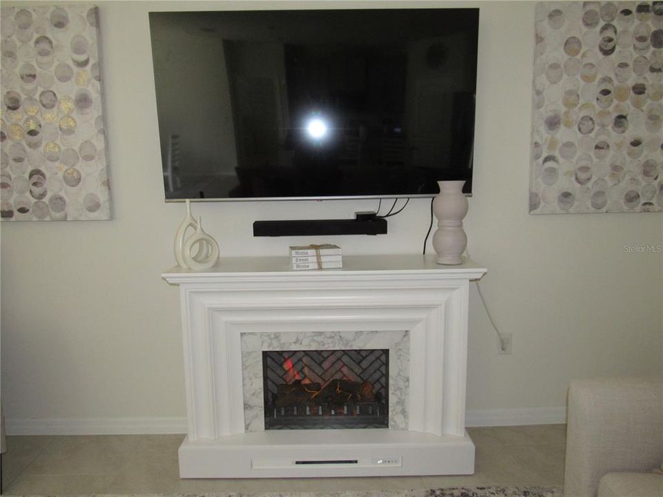 For Sale: $405,000 (3 beds, 2 baths, 1722 Square Feet)