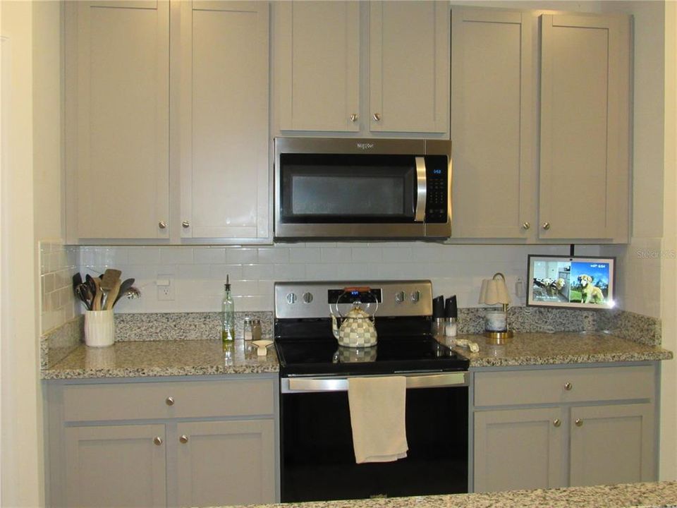 For Sale: $405,000 (3 beds, 2 baths, 1722 Square Feet)