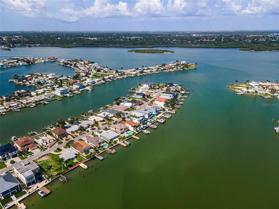 En Venta: $899,000 (0.16 acres)