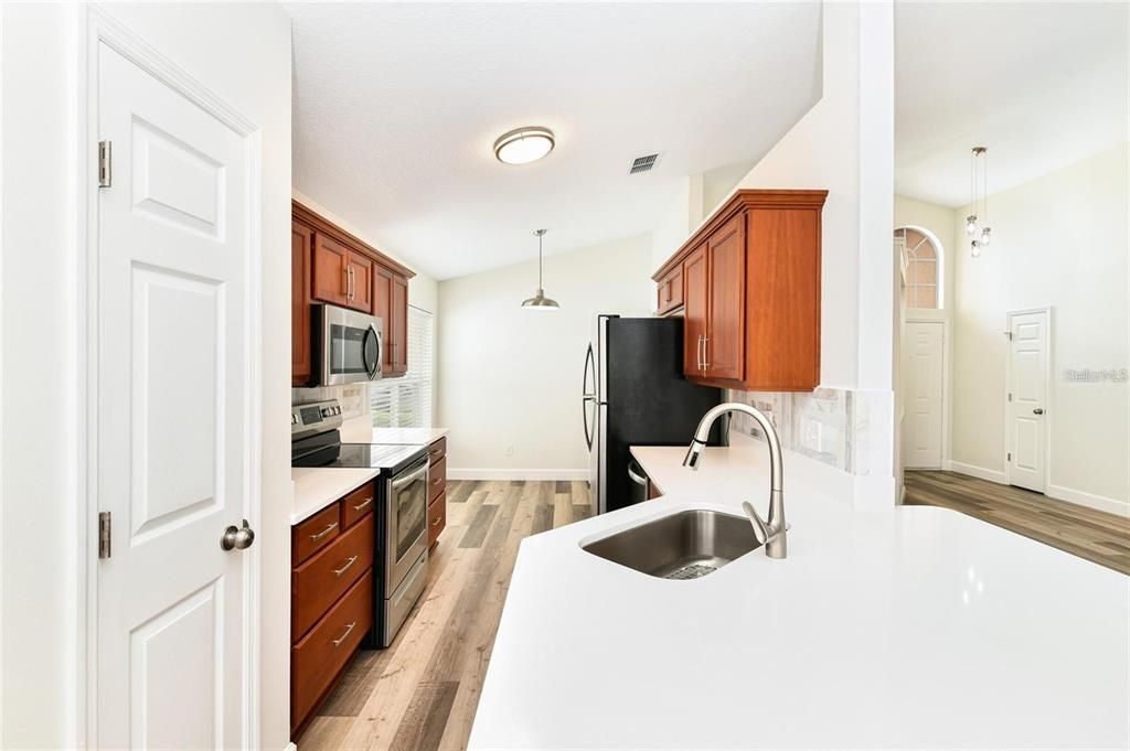 В аренду: $2,950 (3 спален, 2 ванн, 1363 Квадратных фут)
