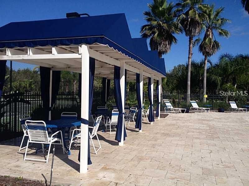 В аренду: $1,800 (2 спален, 2 ванн, 975 Квадратных фут)