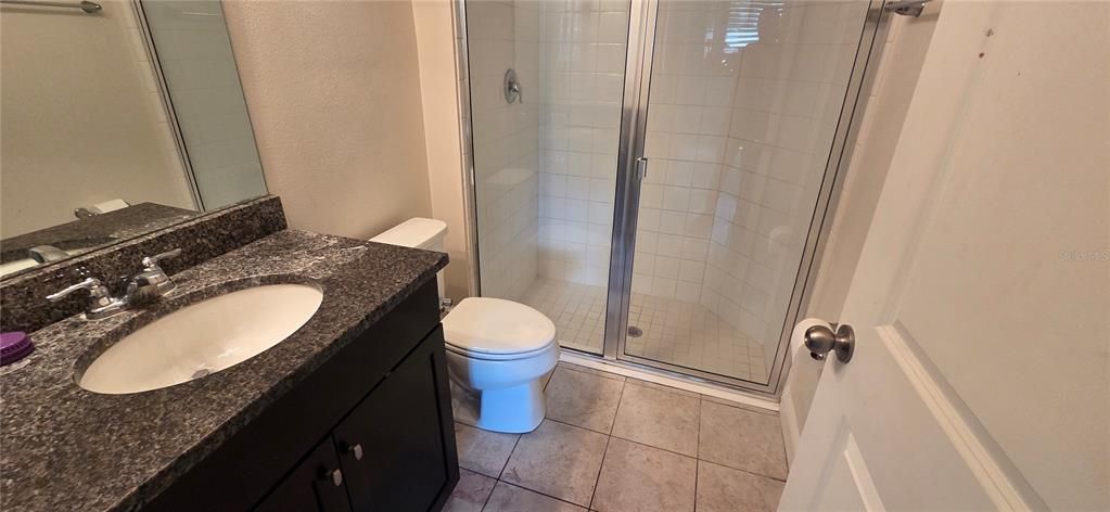 En Venta: $307,500 (4 camas, 3 baños, 2618 Pies cuadrados)