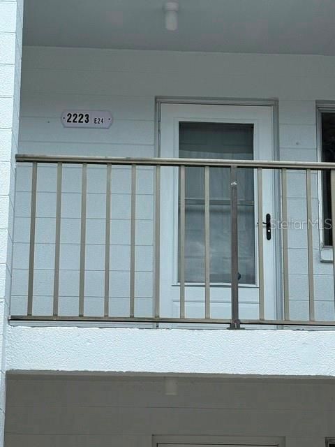 На продажу: $73,900 (2 спален, 1 ванн, 733 Квадратных фут)