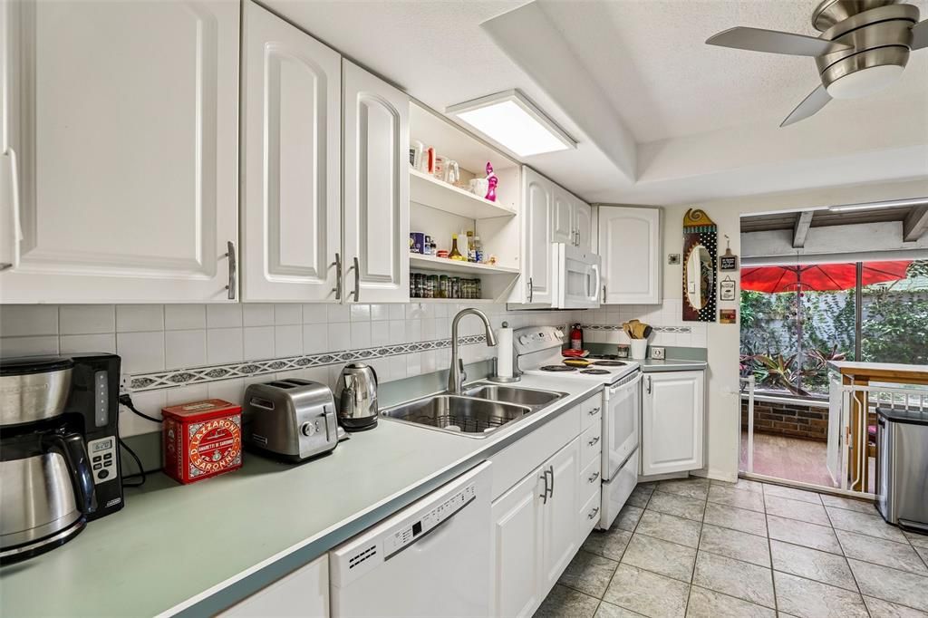 For Sale: $329,000 (3 beds, 2 baths, 1817 Square Feet)